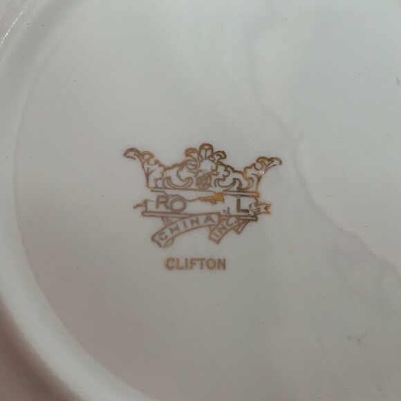 Vintage Clifton by Royal Bowls Ivory Floral Swirl Rim 7 7/8" Lot of 4 - Picture 5 of 8